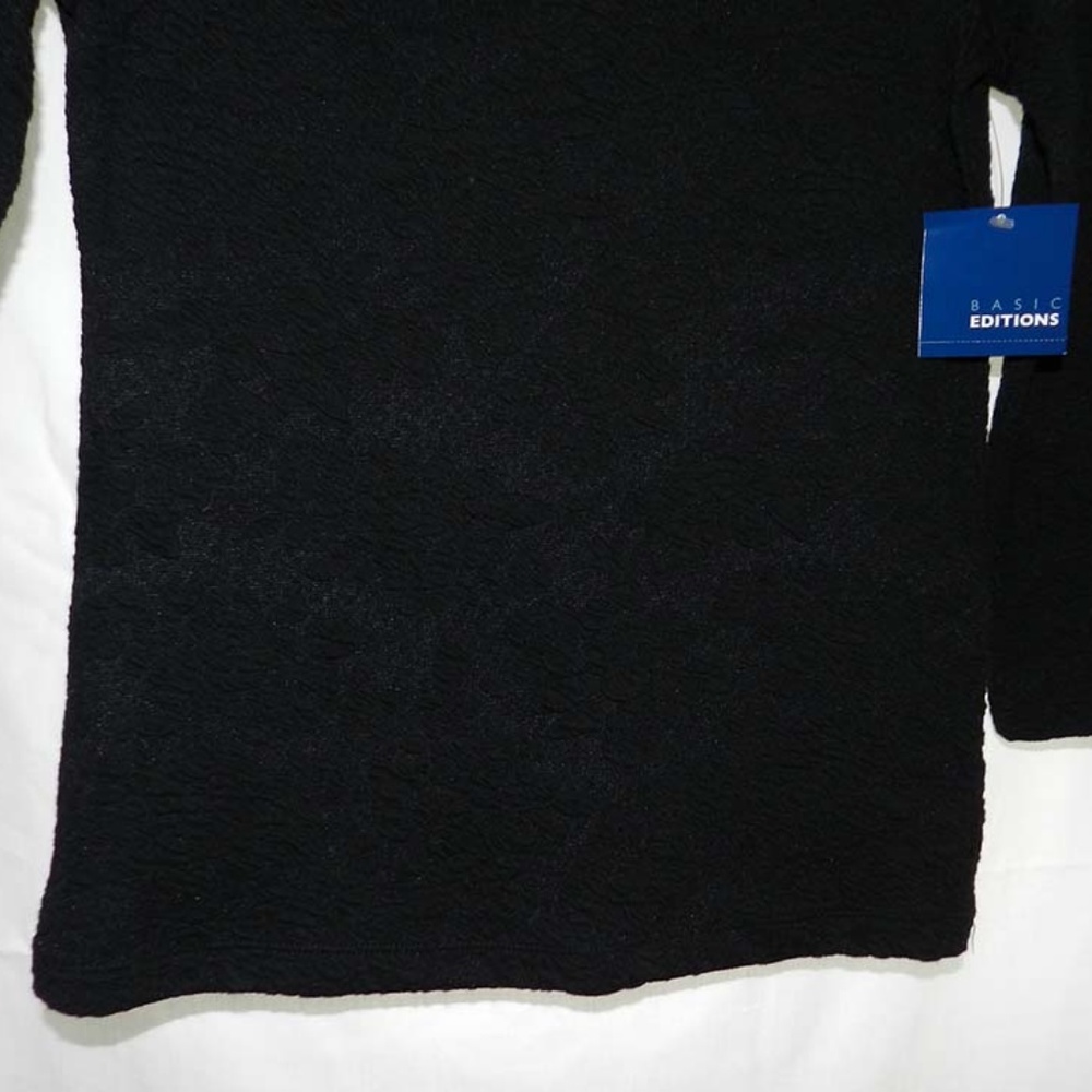 Basic Editions Women S Black LS Roses Pattern Top - Picture 4 of 10